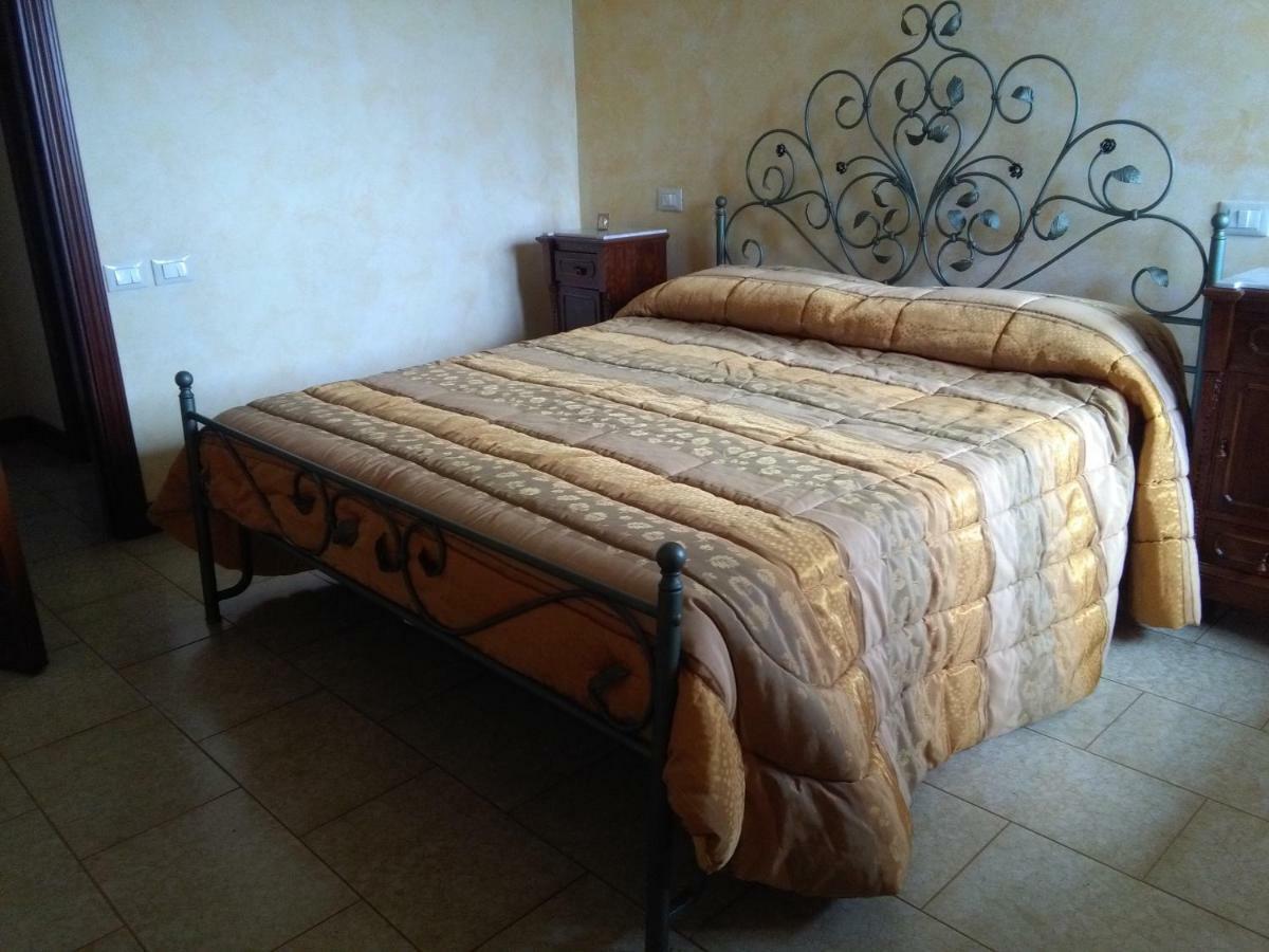 Letizia'S House Apartment Catania Bagian luar foto